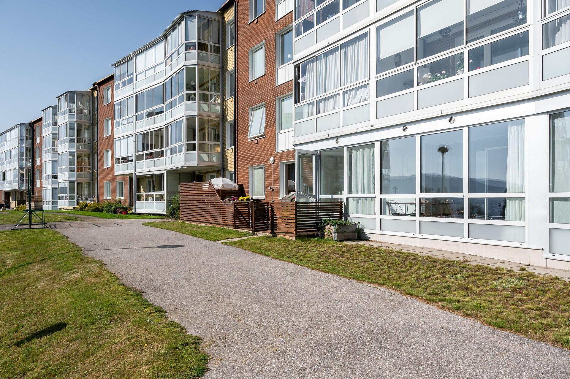 Haga- Lyxigt & både inglasat uterum och altan