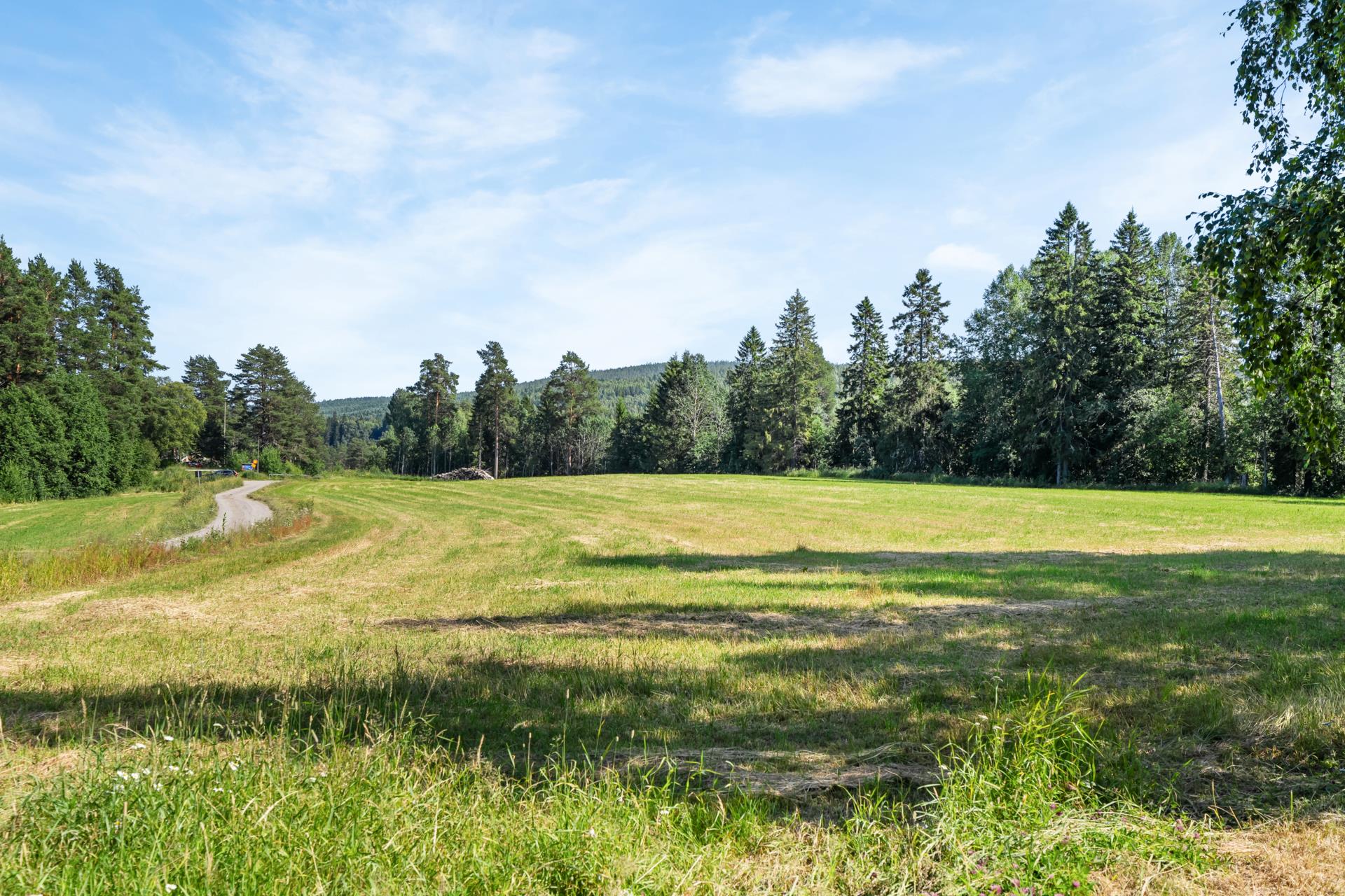Välkommen till Krokforsvägen – ett hem med lugn, rymd och lantlig charm!