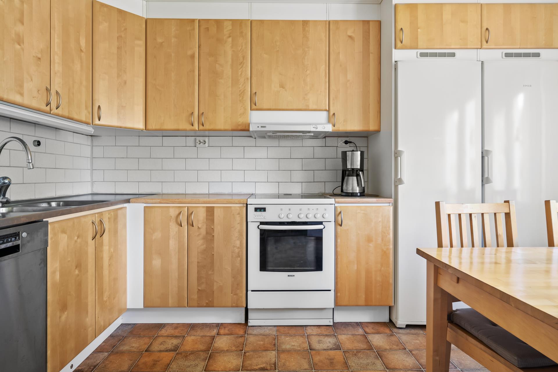 Välkommen till Krokforsvägen – ett hem med lugn, rymd och lantlig charm!