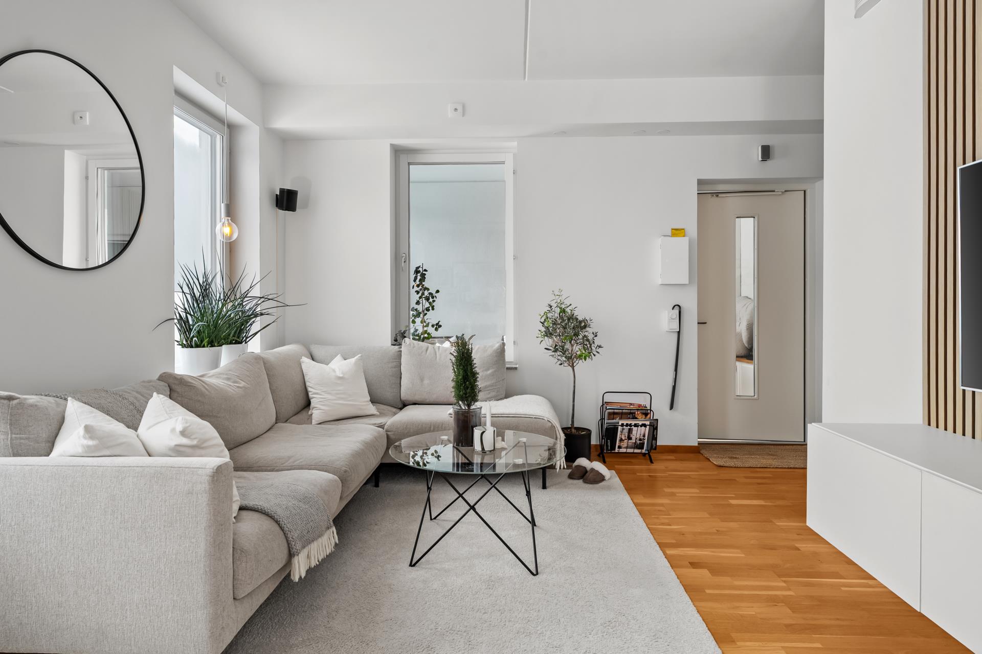 Hakon-Ahlbergs-väg-77