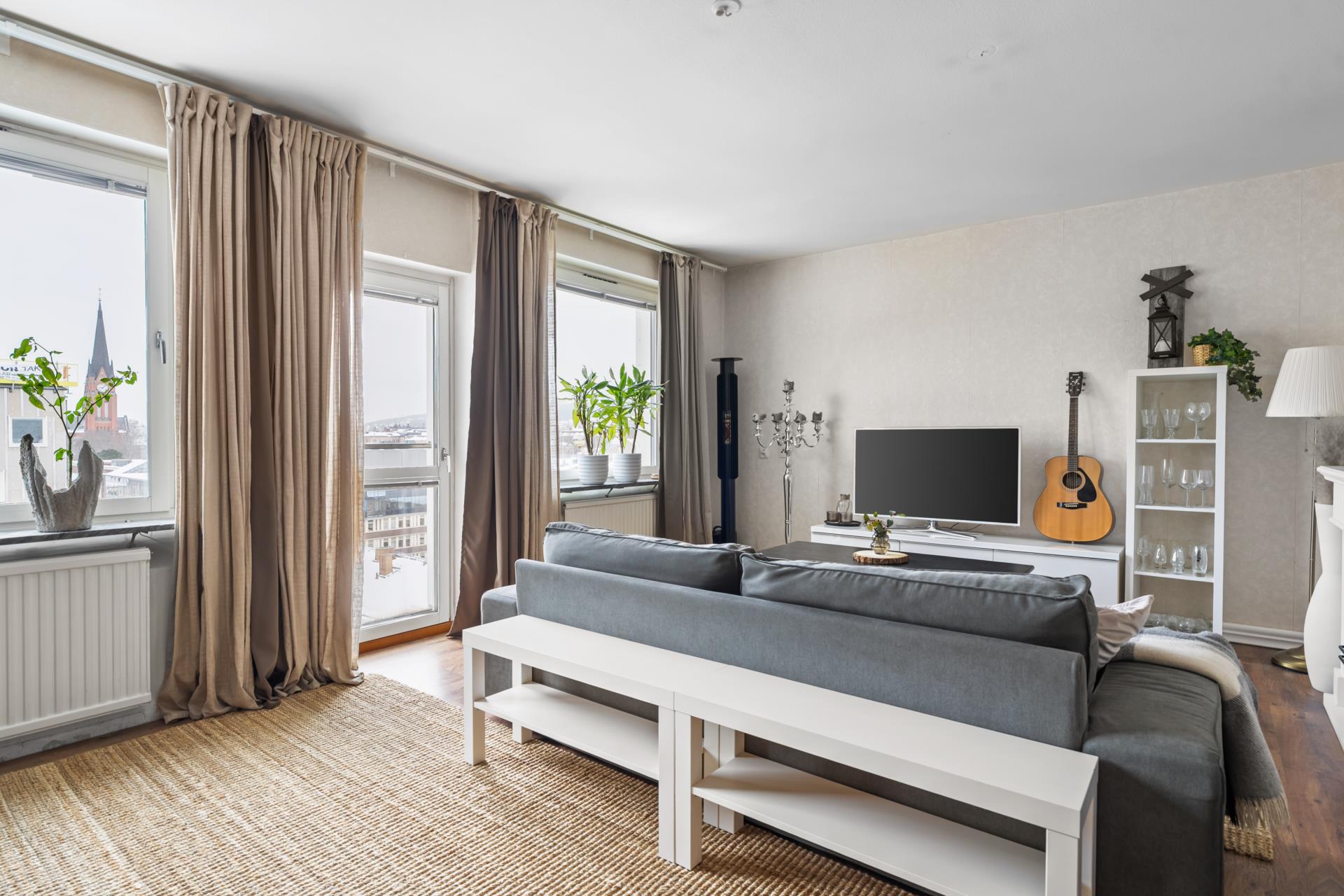 Fin gaveltrea på vån 8 av 8