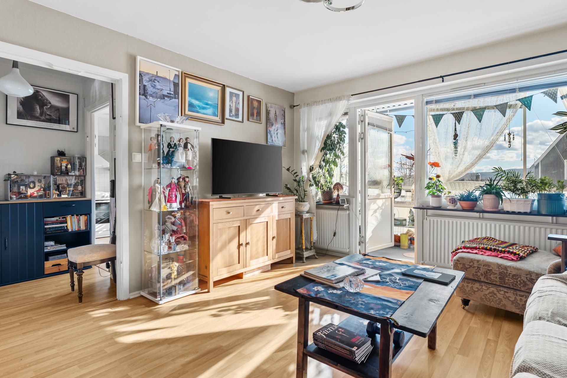 Stor och välplanerad etta med inglasad balkong