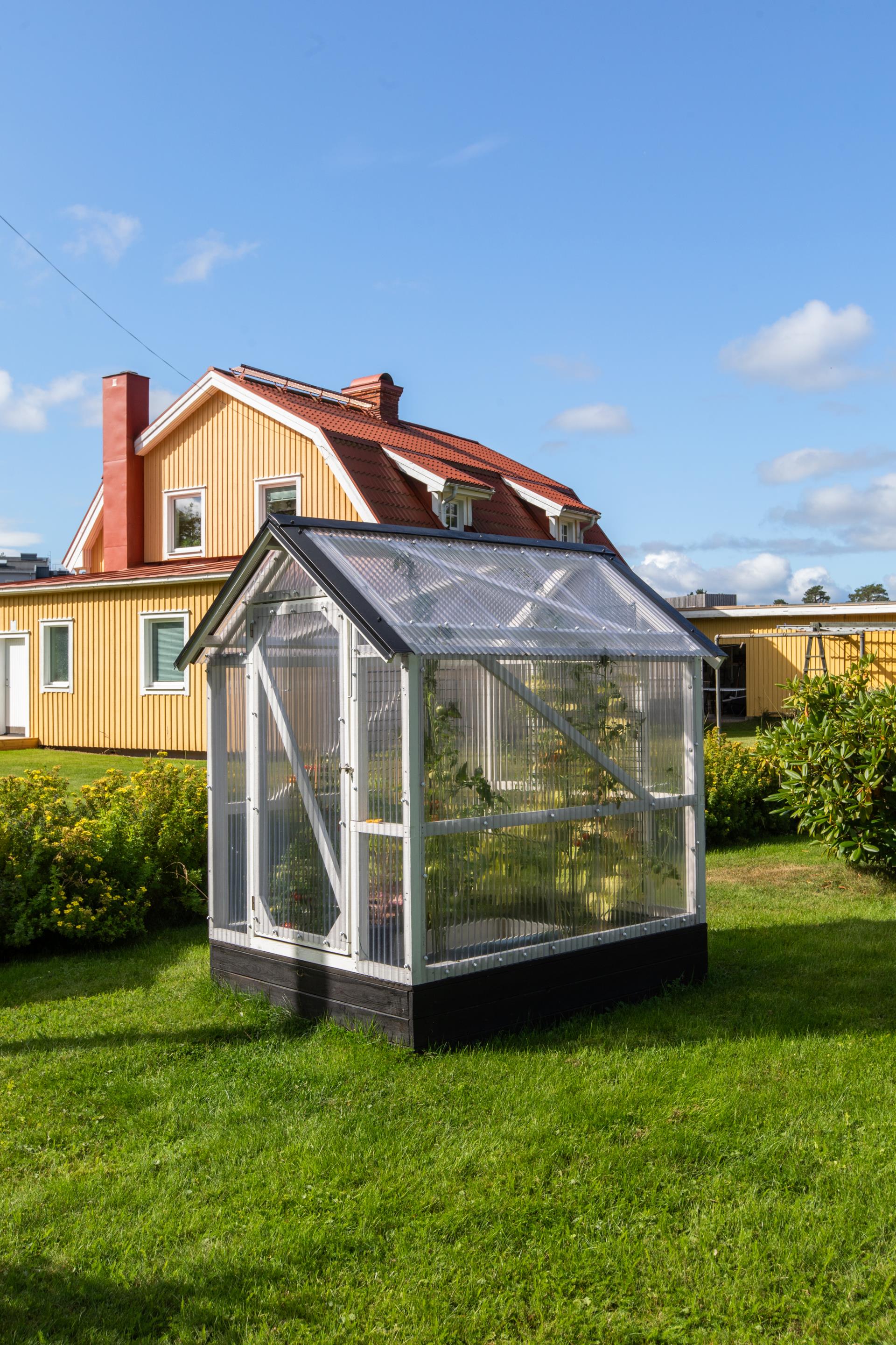 Välkommen till ett unikt och välskött hem i hjärtat av Njurundabommen