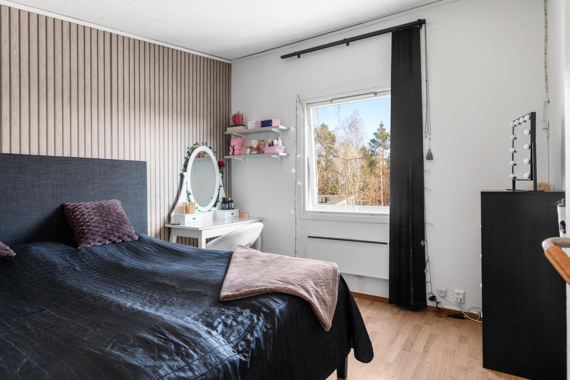 Välplanerat kedjehus med gavelläge!