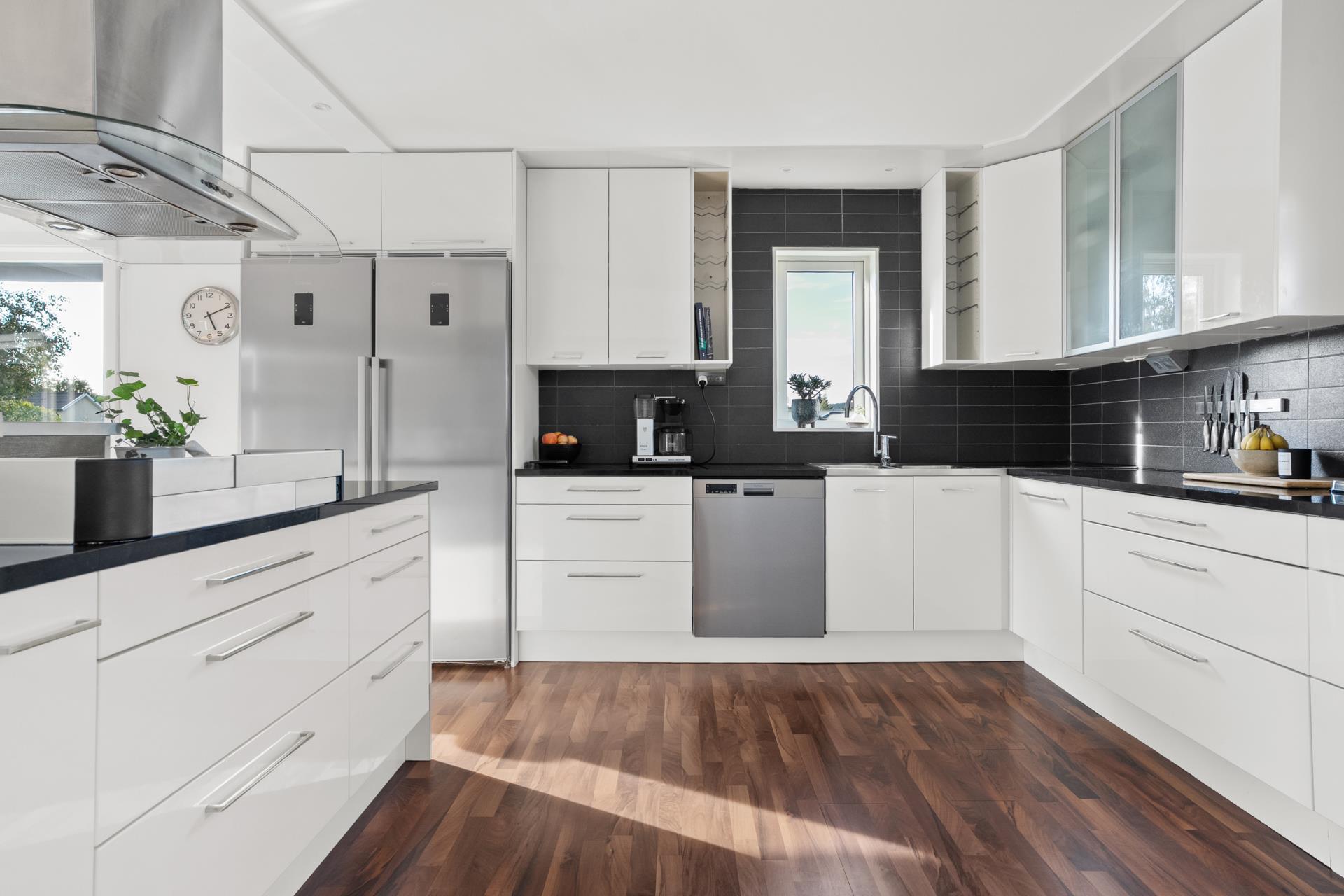 Välskött villa med gavelläge och trivsam planlösning!