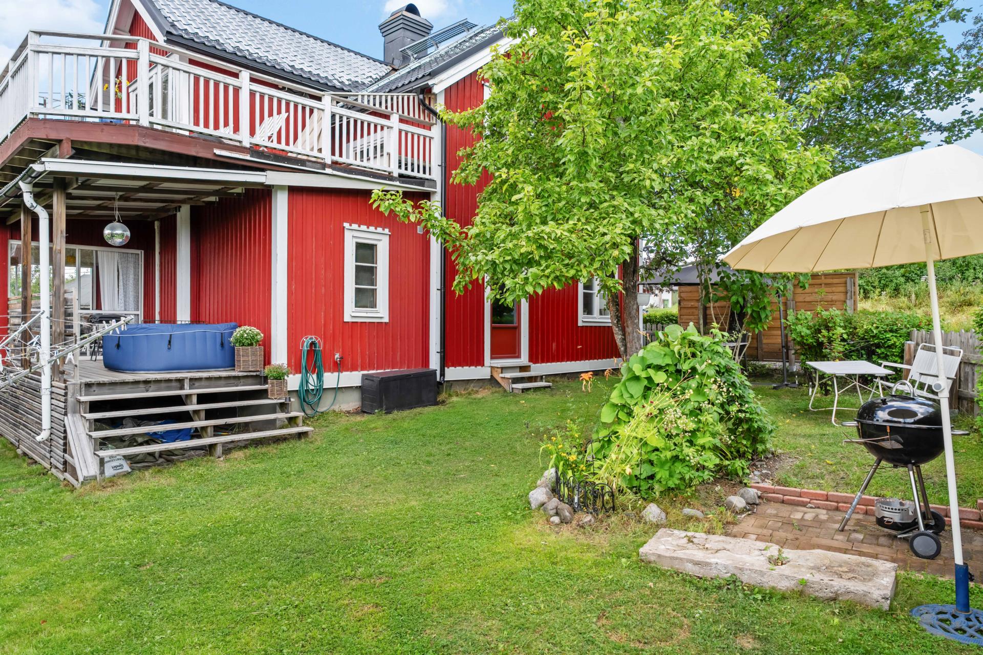 Fin lantlig villa i populärt område.