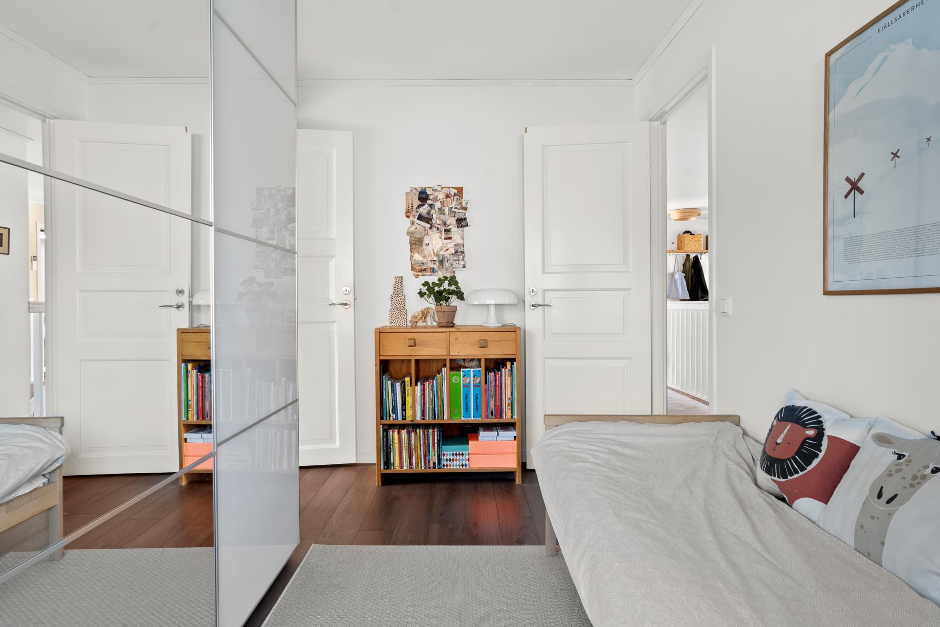 Välskött villa med gavelläge och trivsam planlösning!