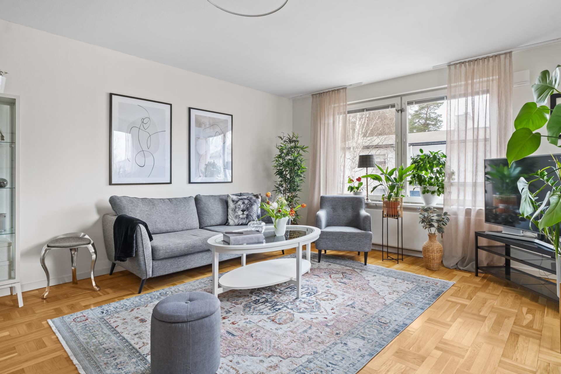 Fin och stor etta med fräscha ytskikt
